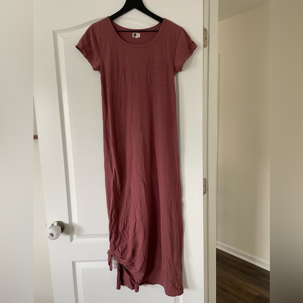 LIRX - Short Sleeve Mauve Midi Dress with Side Slits - Size Small